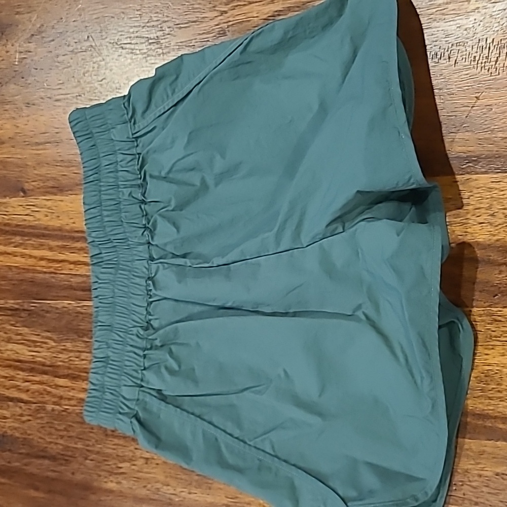 Sporty by Cider XS Green workout shorts - Picture 1 of 3